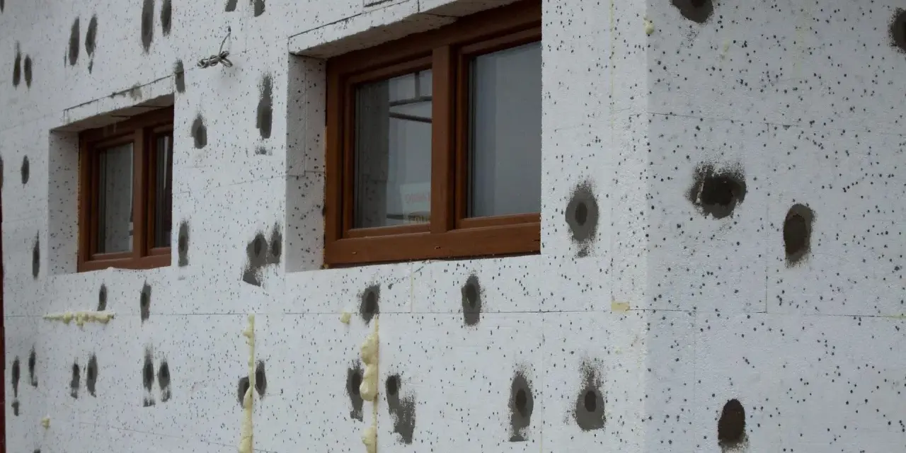 Czy 10 cm styropianu wystarczy na ocieplenie domu? Sprawdź to!