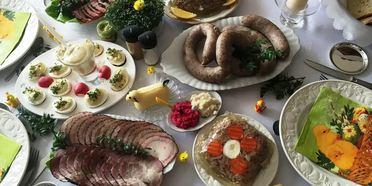 Wielkanoc co na stole: tradycyjne potrawy, które musisz znać