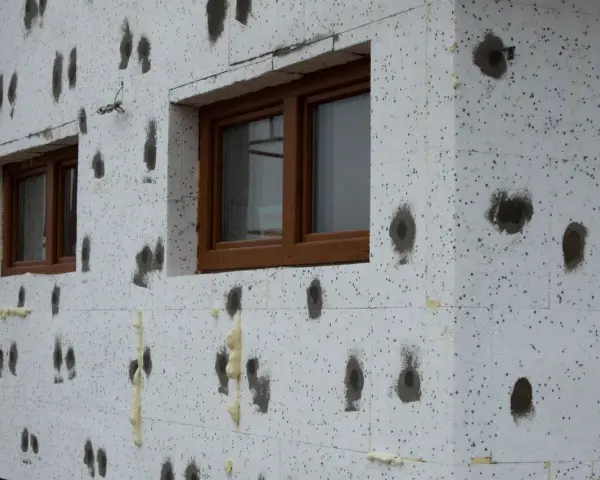 Czy 10 cm styropianu wystarczy na ocieplenie domu? Sprawdź to!